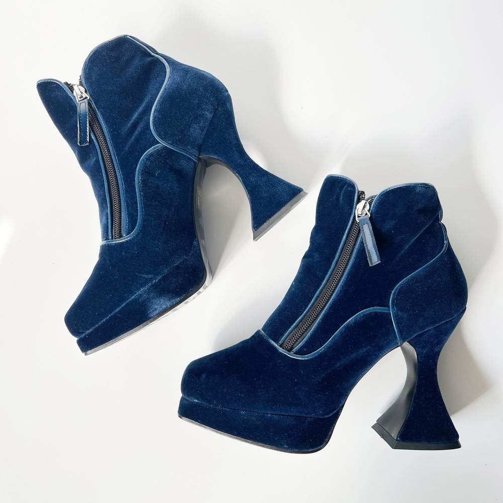 John Fluevog Ramona Munster Boots Size 9 Navy Blue Velvet Platform Flared Heel - Picture 2 of 10